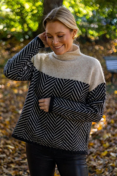 ADELIE | Premium turtleneck made from fine knit fabric